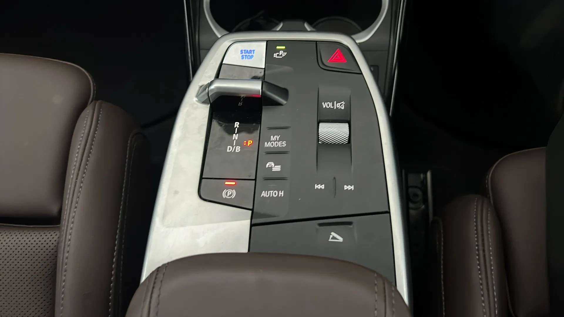 2024 BMW IX1 2024 BMW IX1