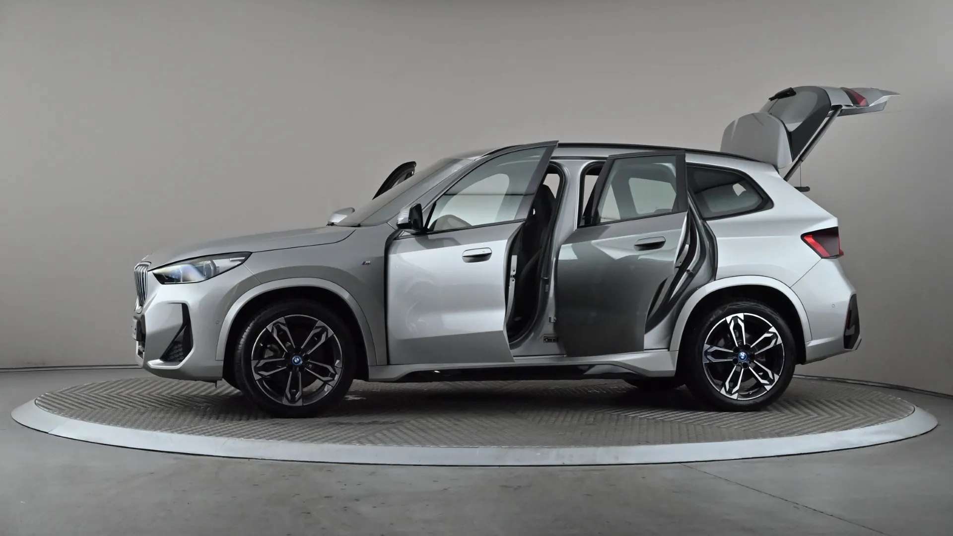 2023 BMW IX1 2023 BMW IX1