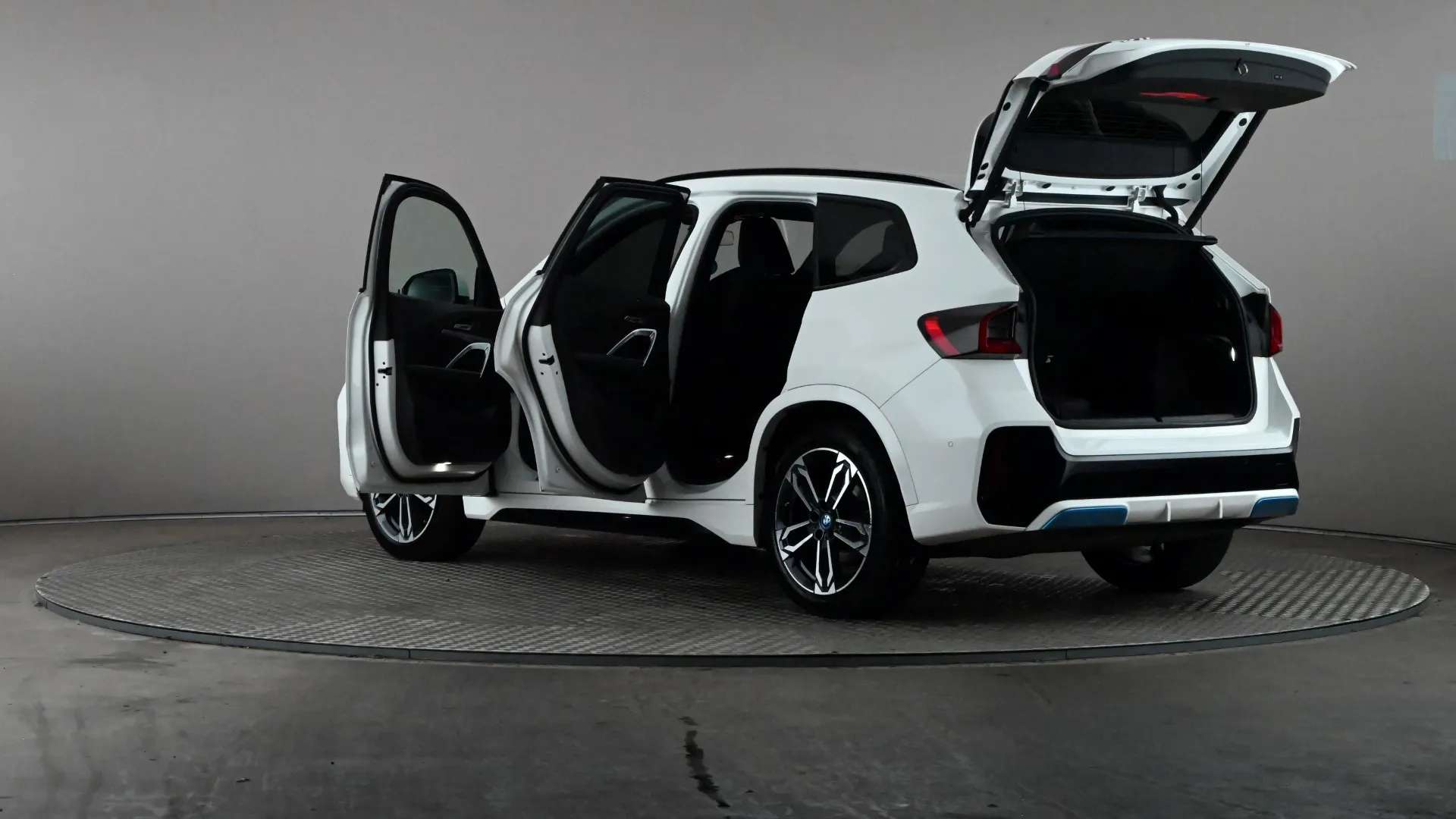 2023 BMW IX1 2023 BMW IX1