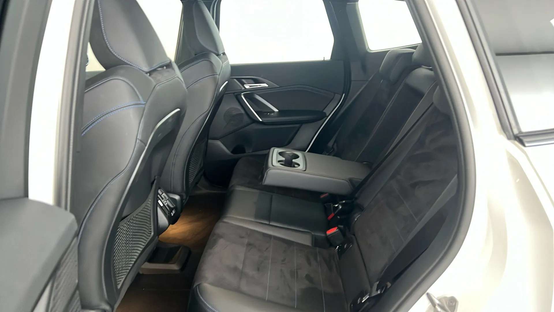 2023 BMW IX1 2023 BMW IX1