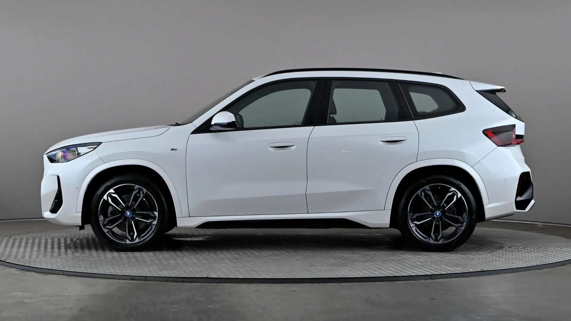 A 2023 BMW IX1 230kW xDrive30 M Sport 65kWh Auto A 2023 BMW IX1 230kW xDrive30 M Sport 65kWh Auto