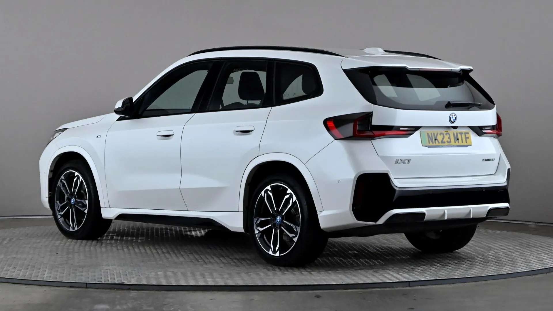 A 2023 BMW IX1 230kW xDrive30 M Sport 65kWh Auto A 2023 BMW IX1 230kW xDrive30 M Sport 65kWh Auto