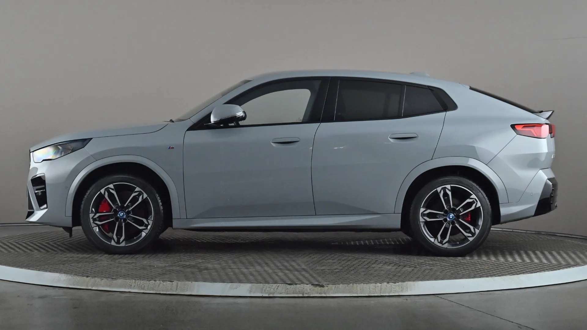 A 2024 BMW IX2 230kW xDrive30 M Sport 65kWh Auto A 2024 BMW IX2 230kW xDrive30 M Sport 65kWh Auto