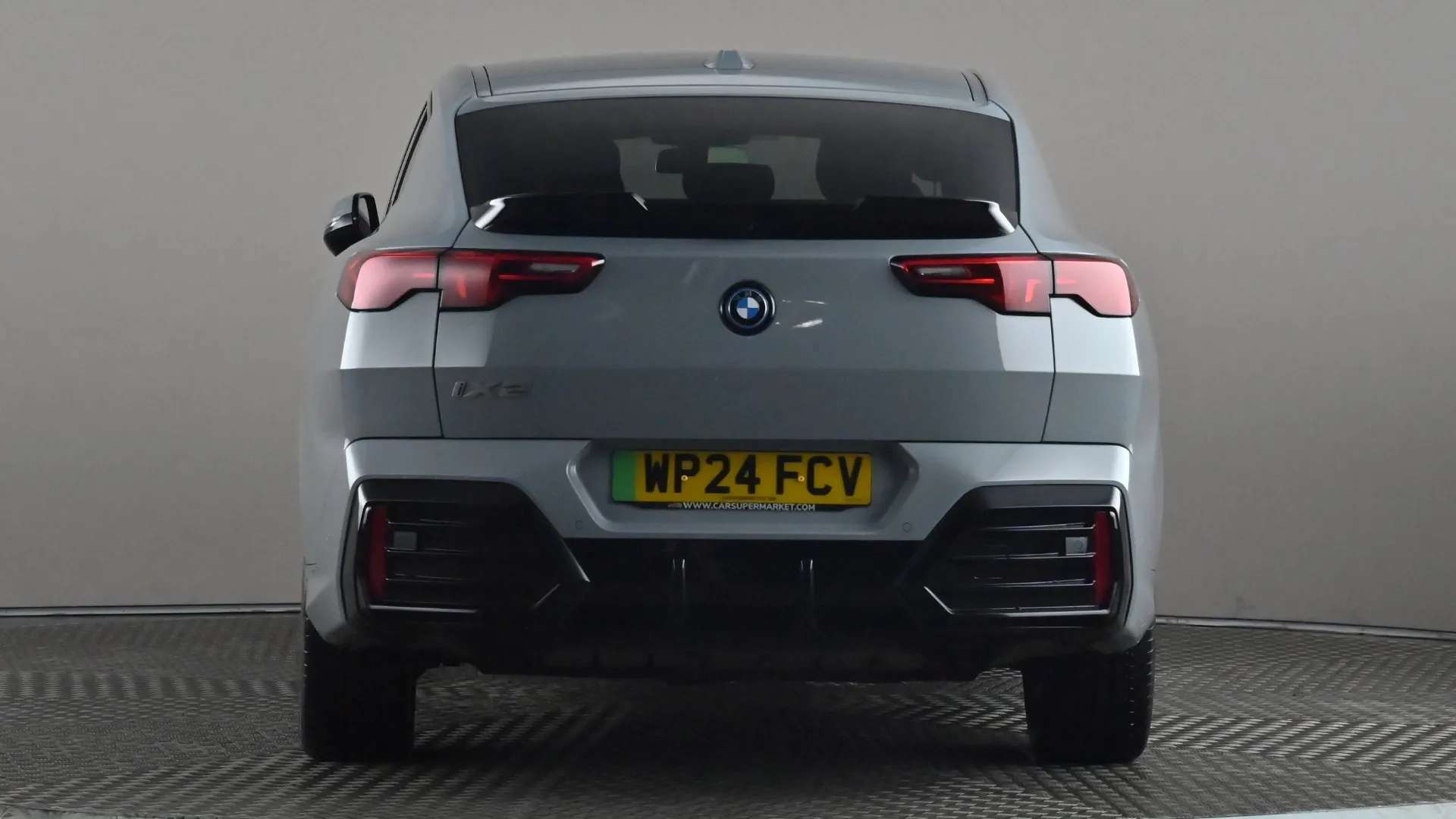 2024 BMW IX2 2024 BMW IX2