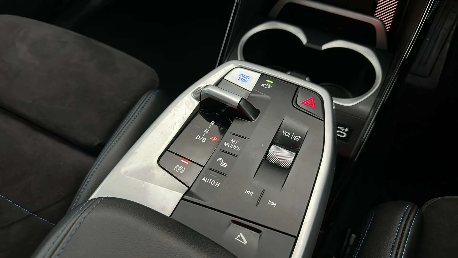 2024 BMW IX2 2024 BMW IX2