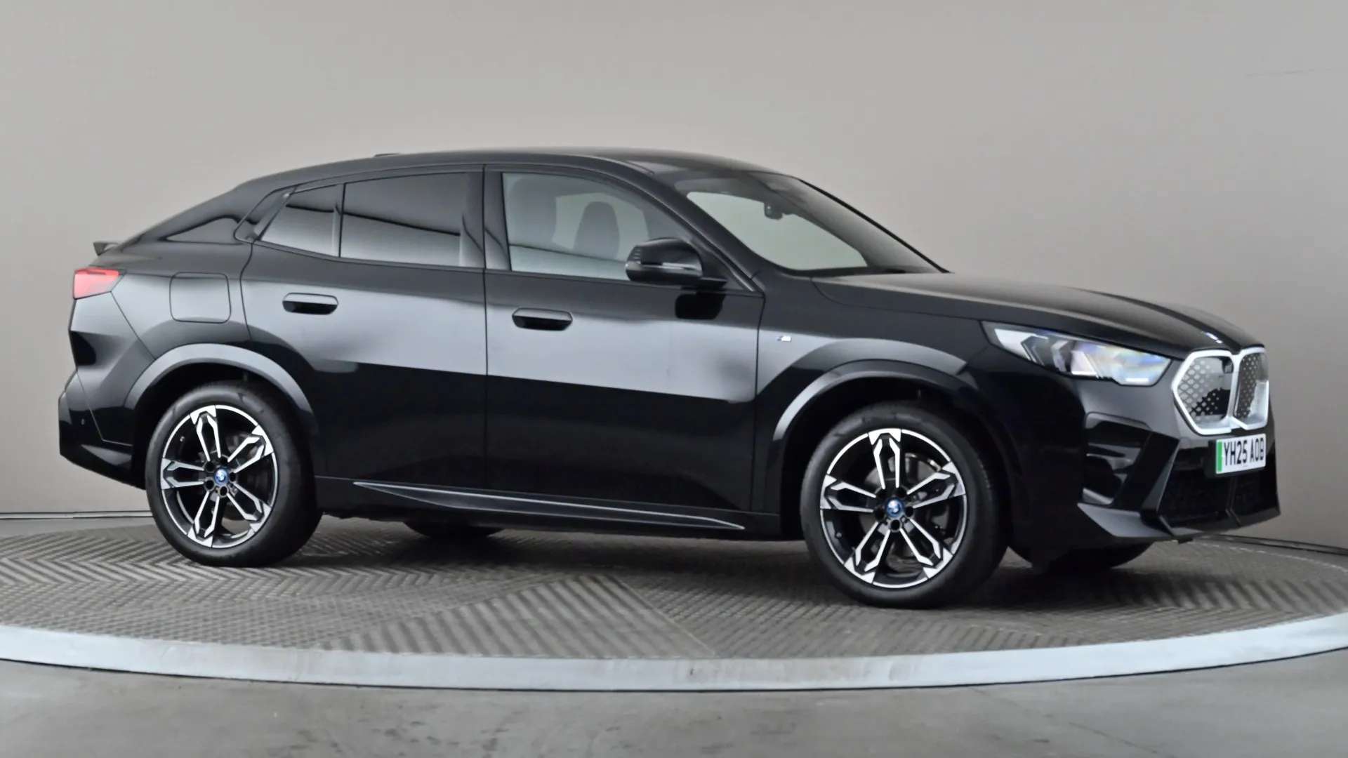 A 2025 BMW IX2 230kW xDrive30 M Sport 65kWh Auto A 2025 BMW IX2 230kW xDrive30 M Sport 65kWh Auto