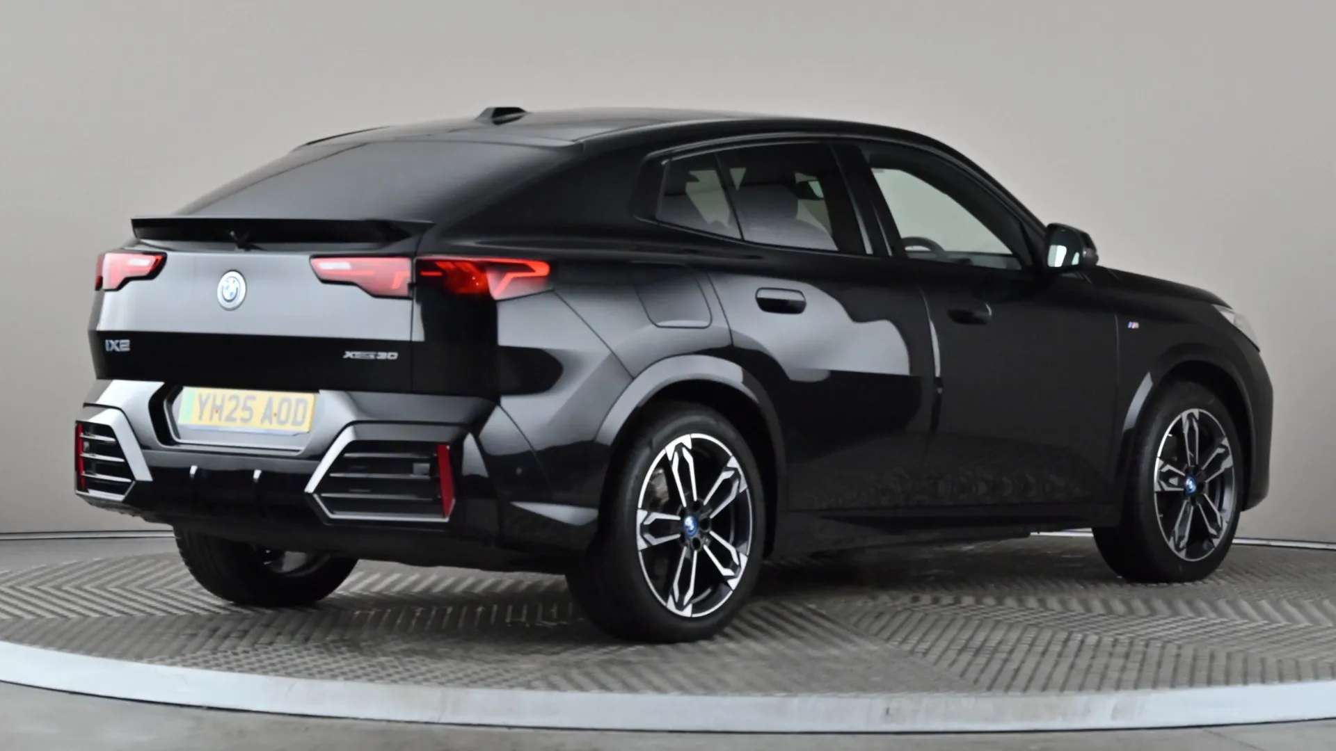 2025 BMW IX2 2025 BMW IX2