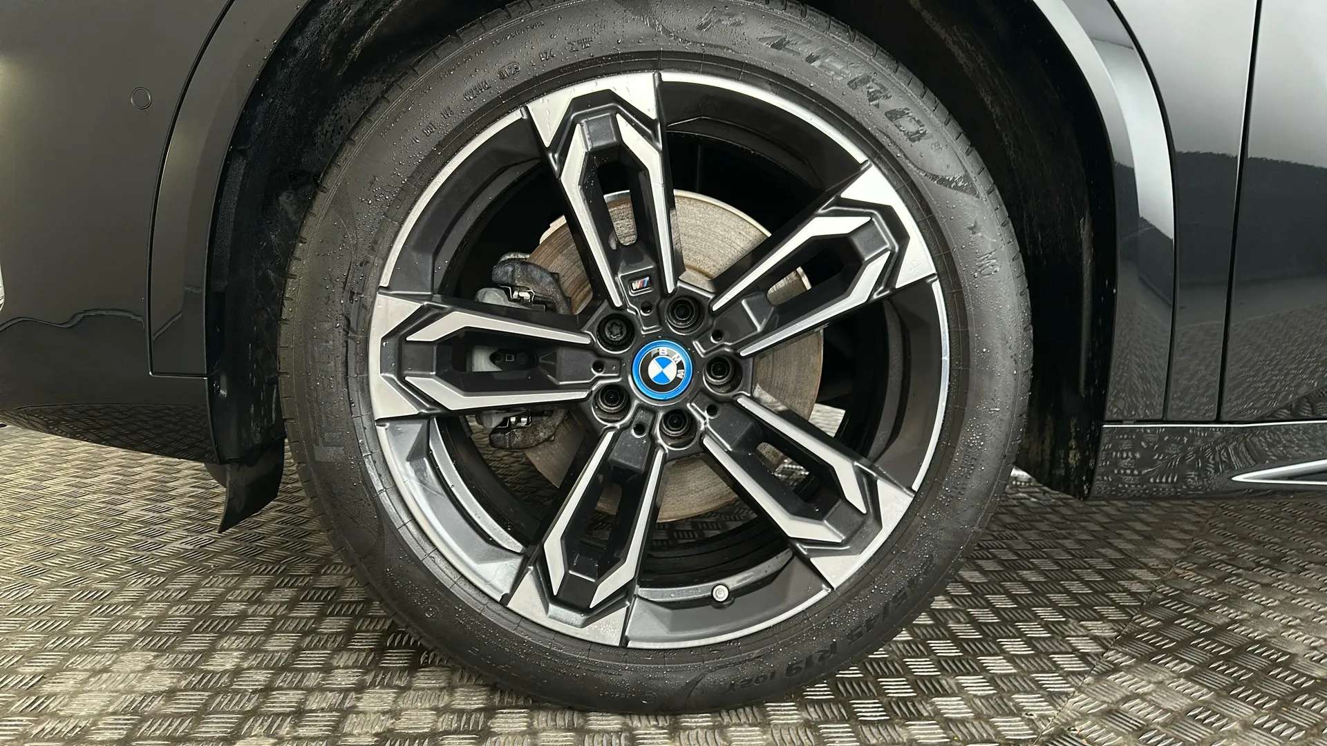 2025 BMW IX2 2025 BMW IX2