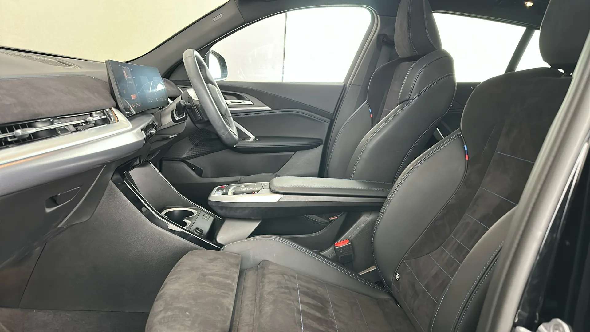 2025 BMW IX2 2025 BMW IX2