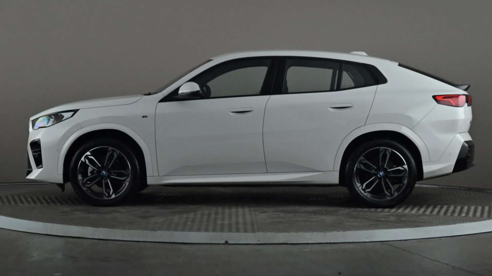 2024 BMW IX2 2024 BMW IX2