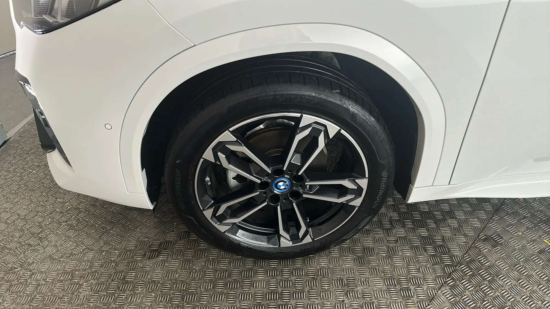 2024 BMW IX2 2024 BMW IX2