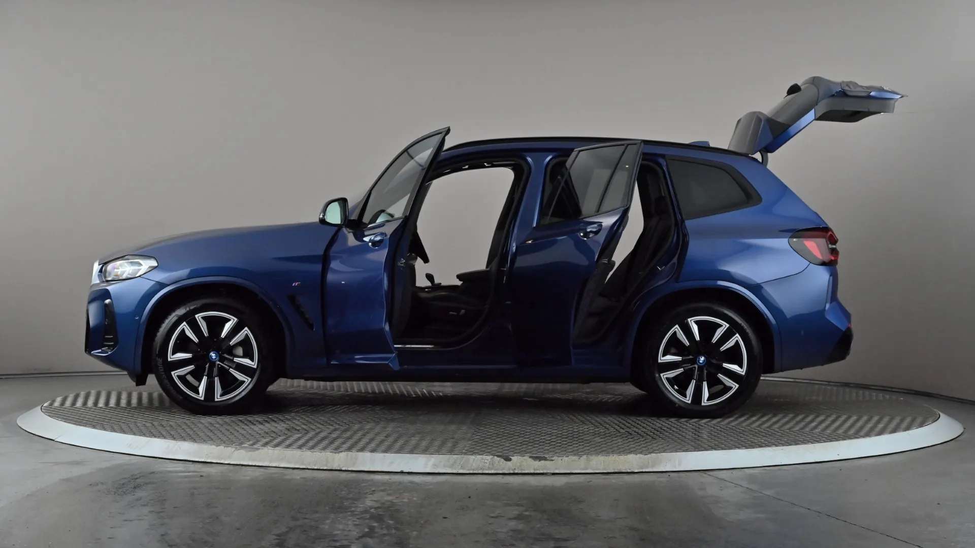 2023 BMW IX3 2023 BMW IX3