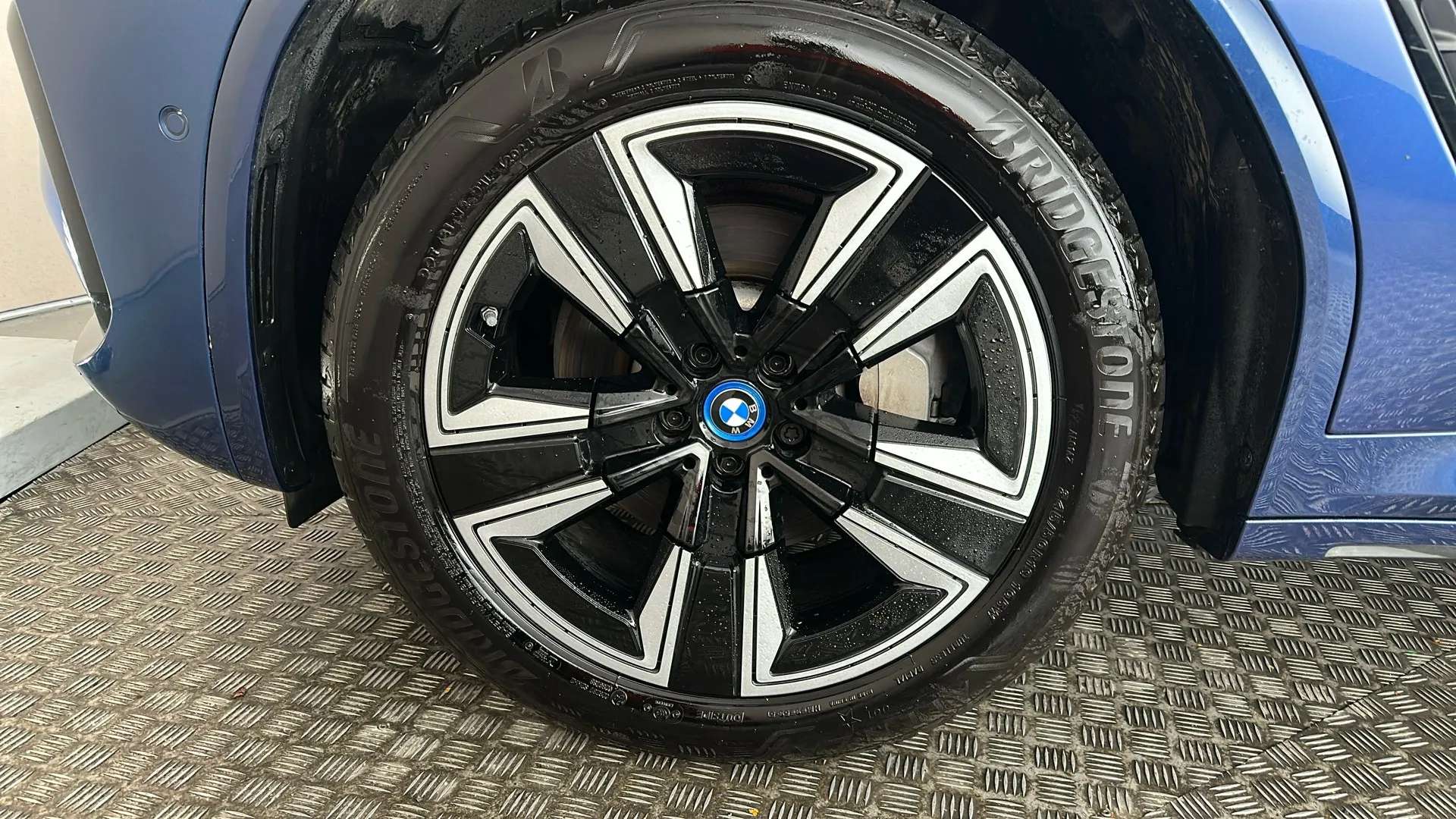 2023 BMW IX3 2023 BMW IX3