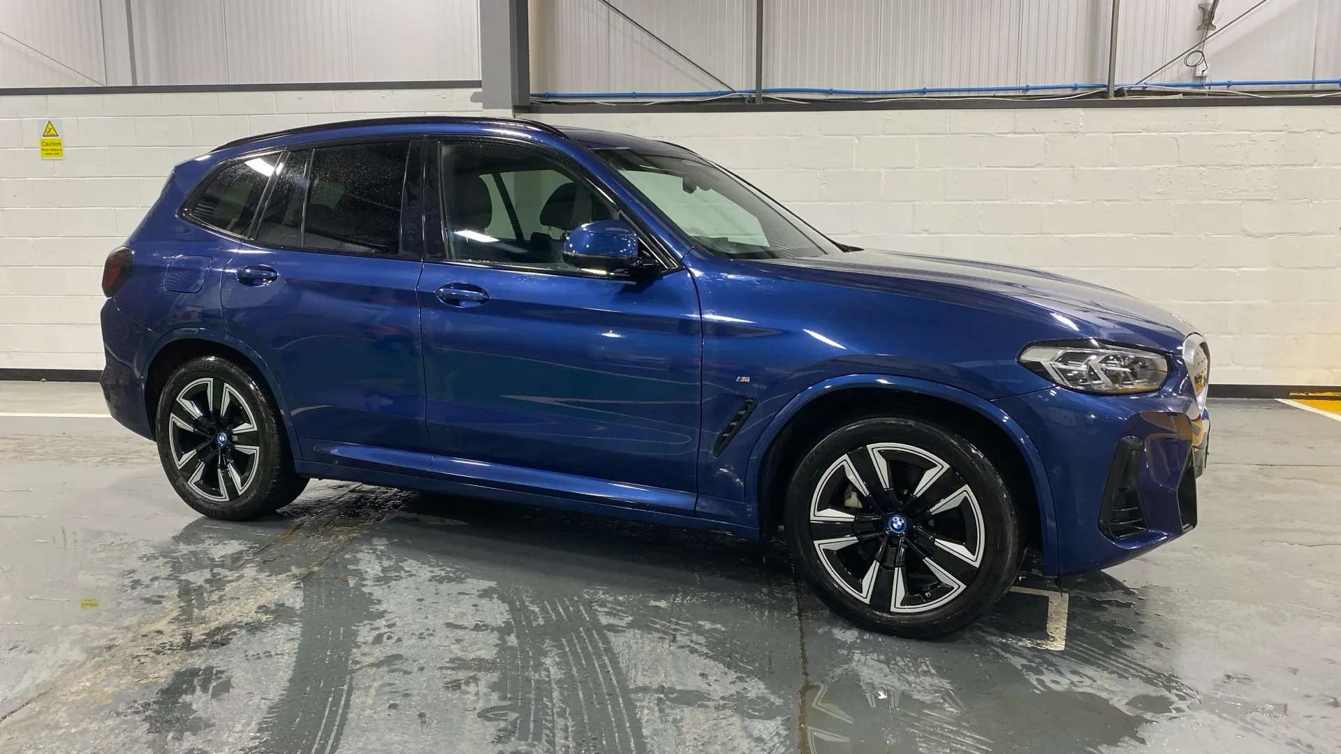 A 2023 BMW IX3 210kW M Sport 80kWh Auto A 2023 BMW IX3 210kW M Sport 80kWh Auto