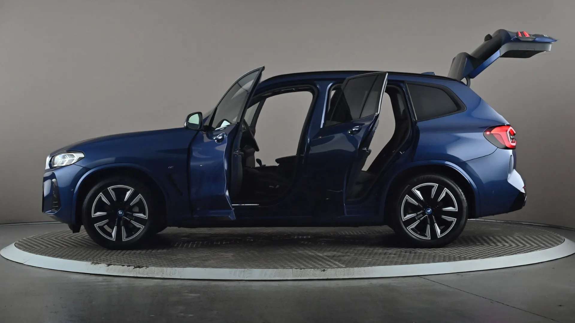 2023 BMW IX3 2023 BMW IX3