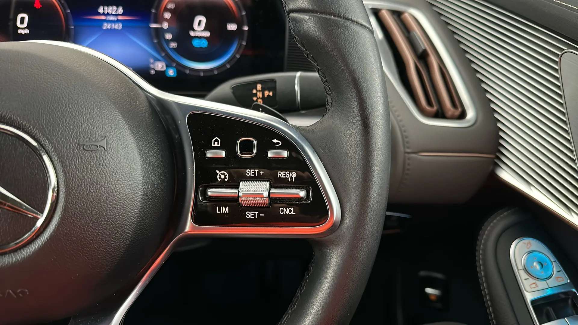 2023 MERCEDES-BENZ EQC 2023 MERCEDES-BENZ EQC