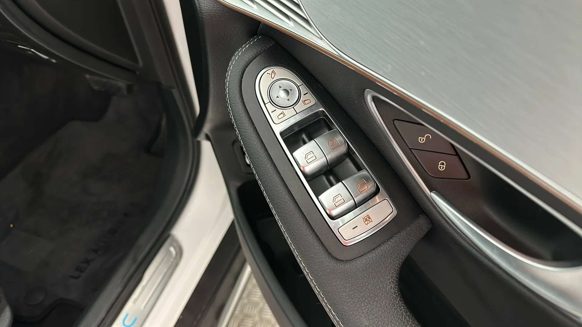 2023 MERCEDES-BENZ EQC 2023 MERCEDES-BENZ EQC