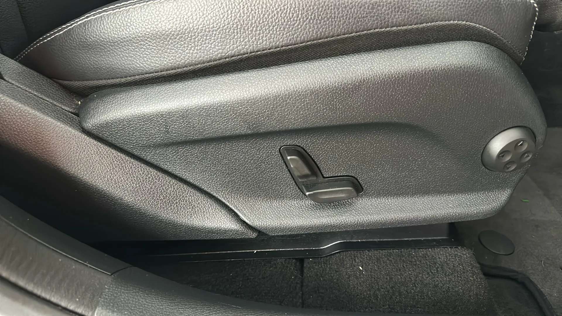 2023 MERCEDES-BENZ EQC 2023 MERCEDES-BENZ EQC