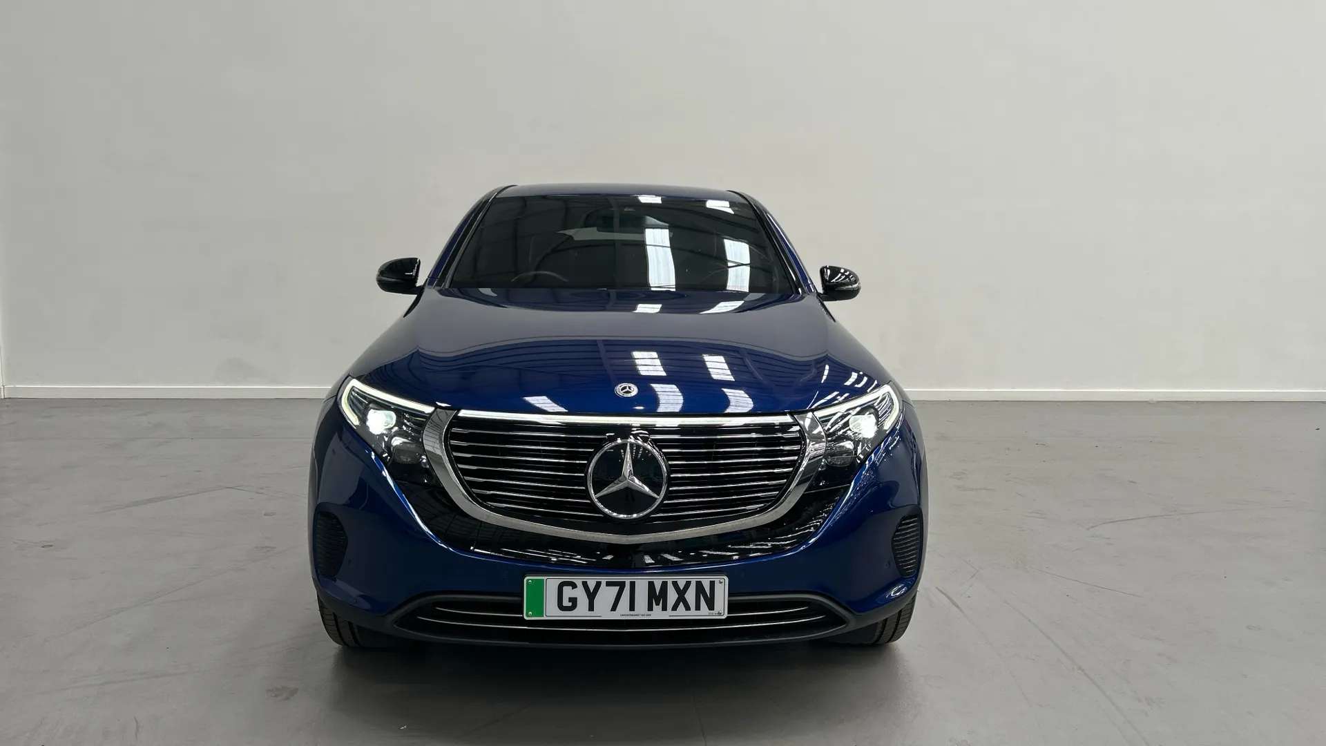 A 2021 MERCEDES-BENZ EQC EQC 400 300kW Sport 80kWh Auto A 2021 MERCEDES-BENZ EQC EQC 400 300kW Sport 80kWh Auto