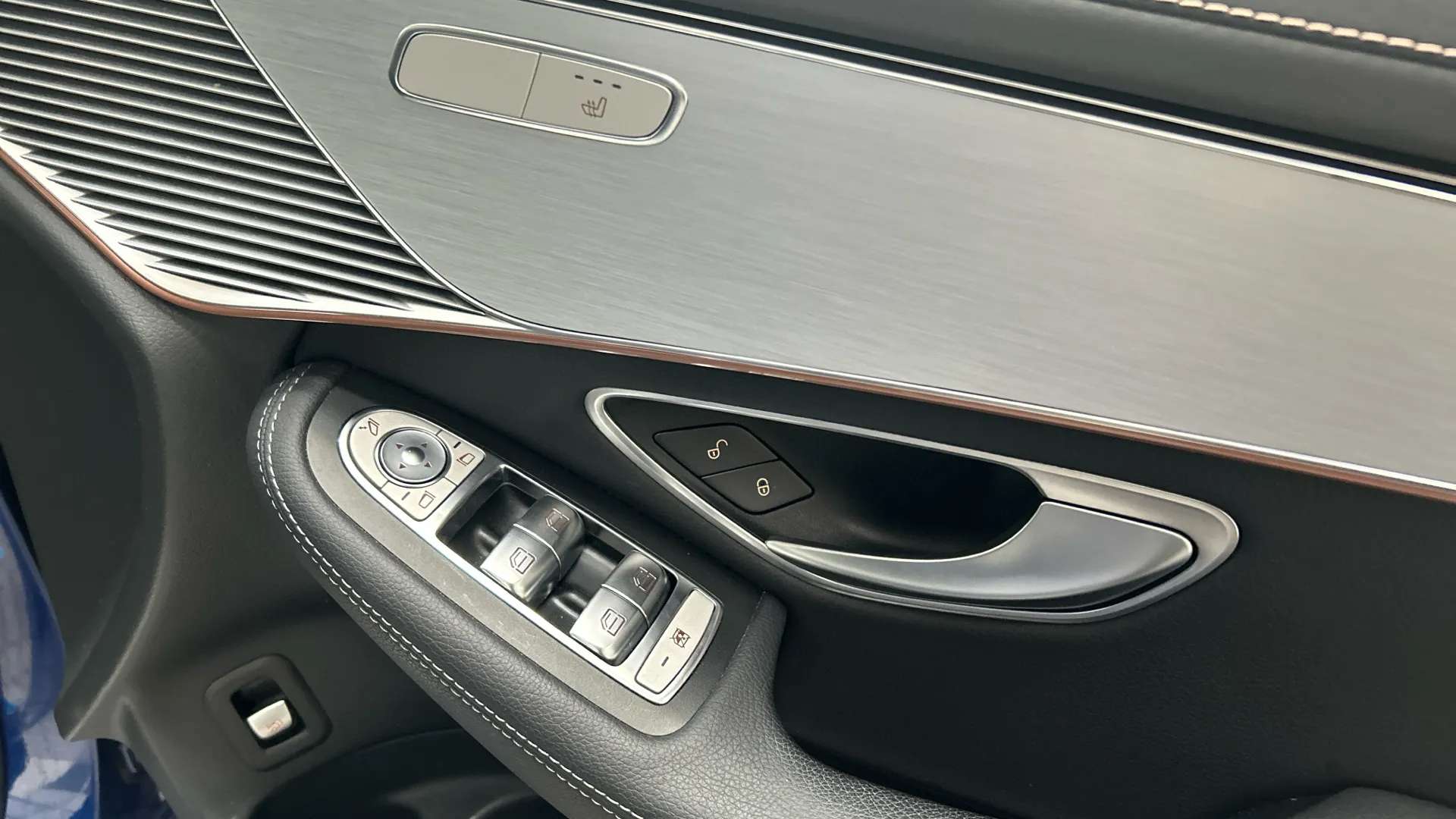 2021 MERCEDES-BENZ EQC 2021 MERCEDES-BENZ EQC