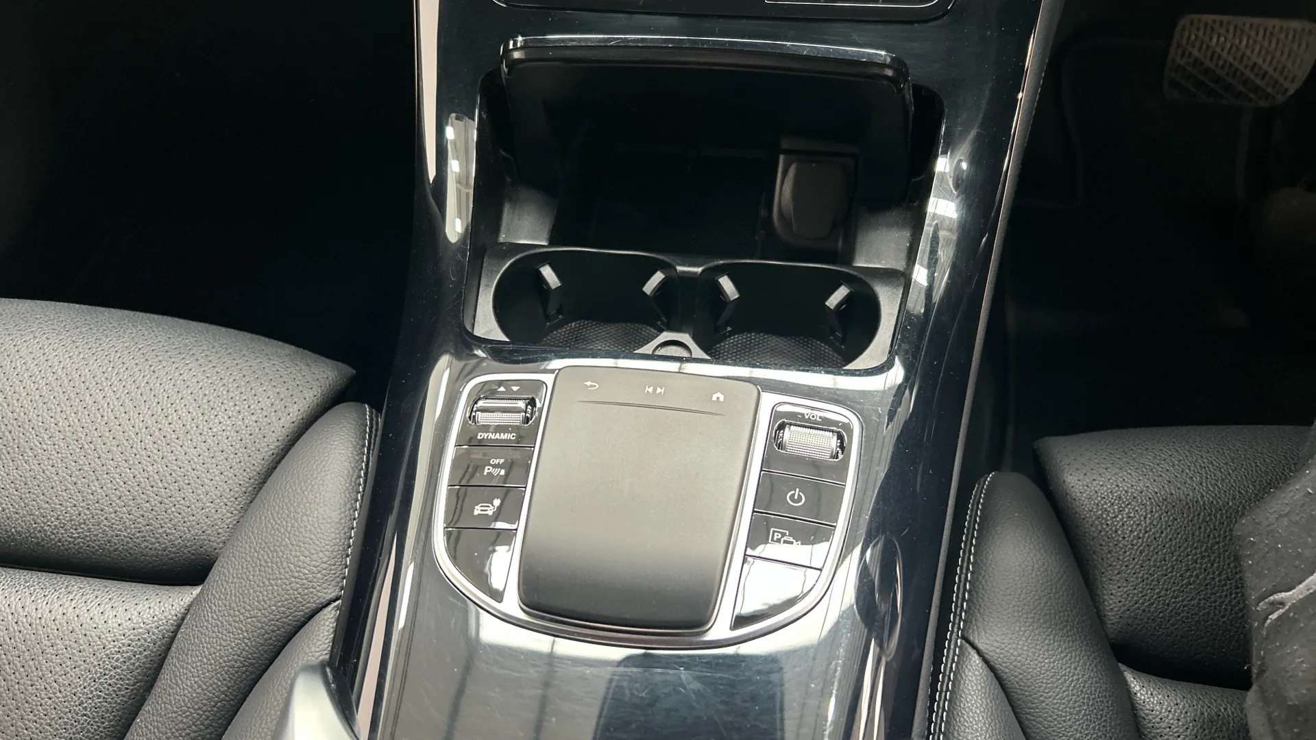 2021 MERCEDES-BENZ EQC 2021 MERCEDES-BENZ EQC