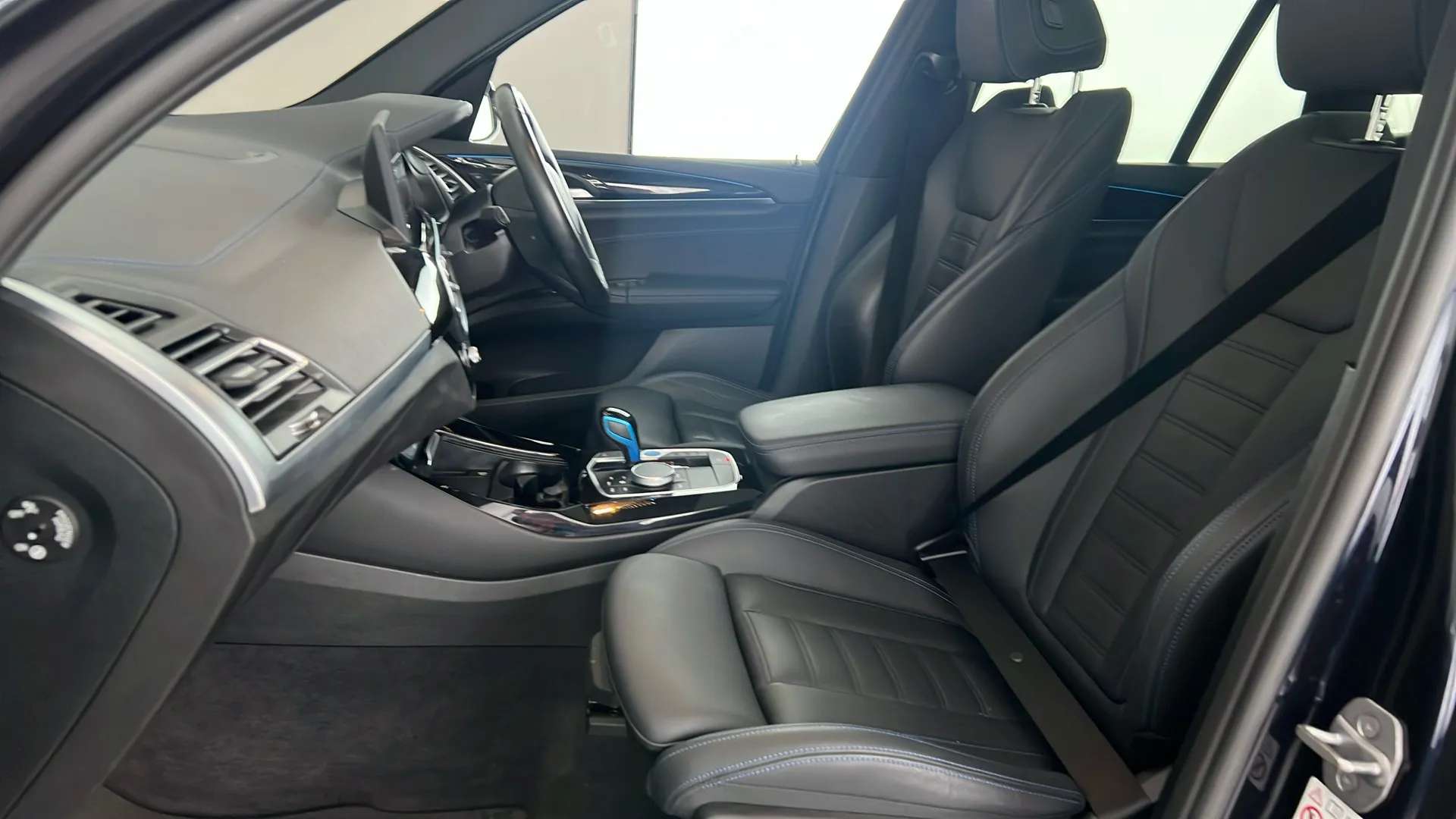 2023 BMW IX3 2023 BMW IX3