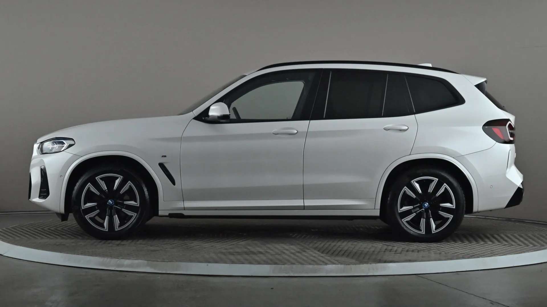 A 2023 BMW IX3 210kW M Sport 80kWh Auto A 2023 BMW IX3 210kW M Sport 80kWh Auto