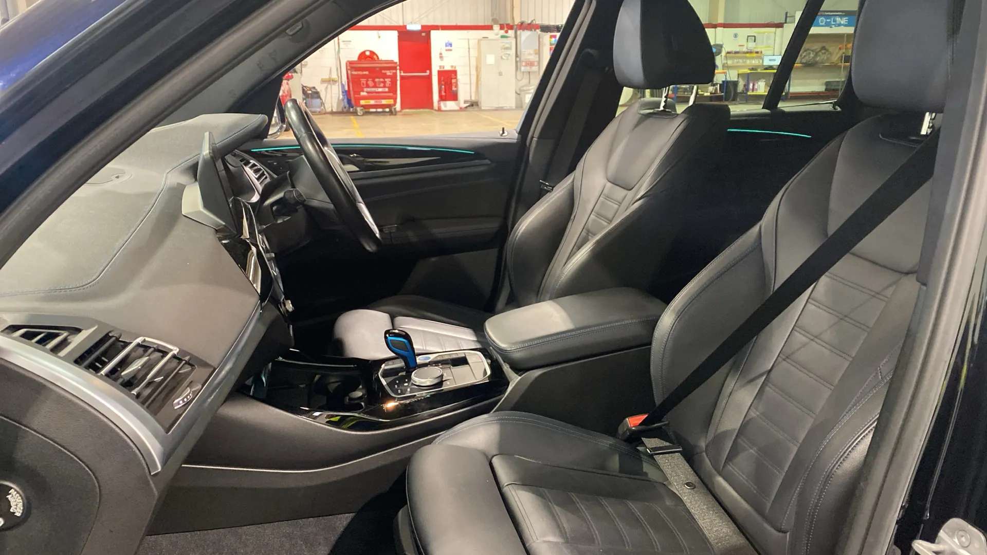 2023 BMW IX3 2023 BMW IX3