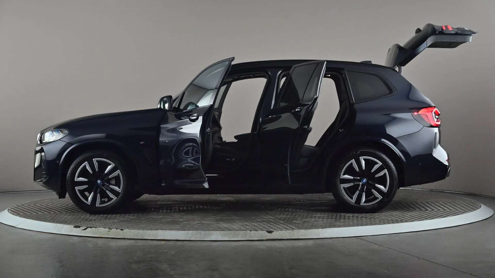 2022 BMW IX3 2022 BMW IX3