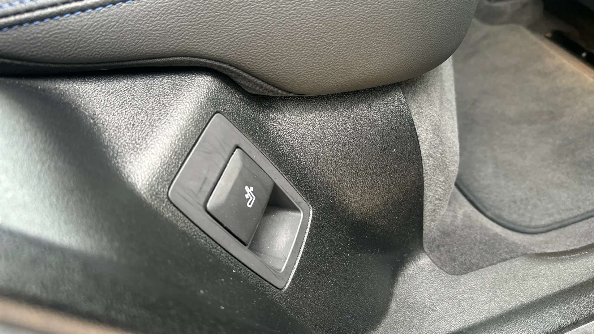 2023 BMW IX3 2023 BMW IX3
