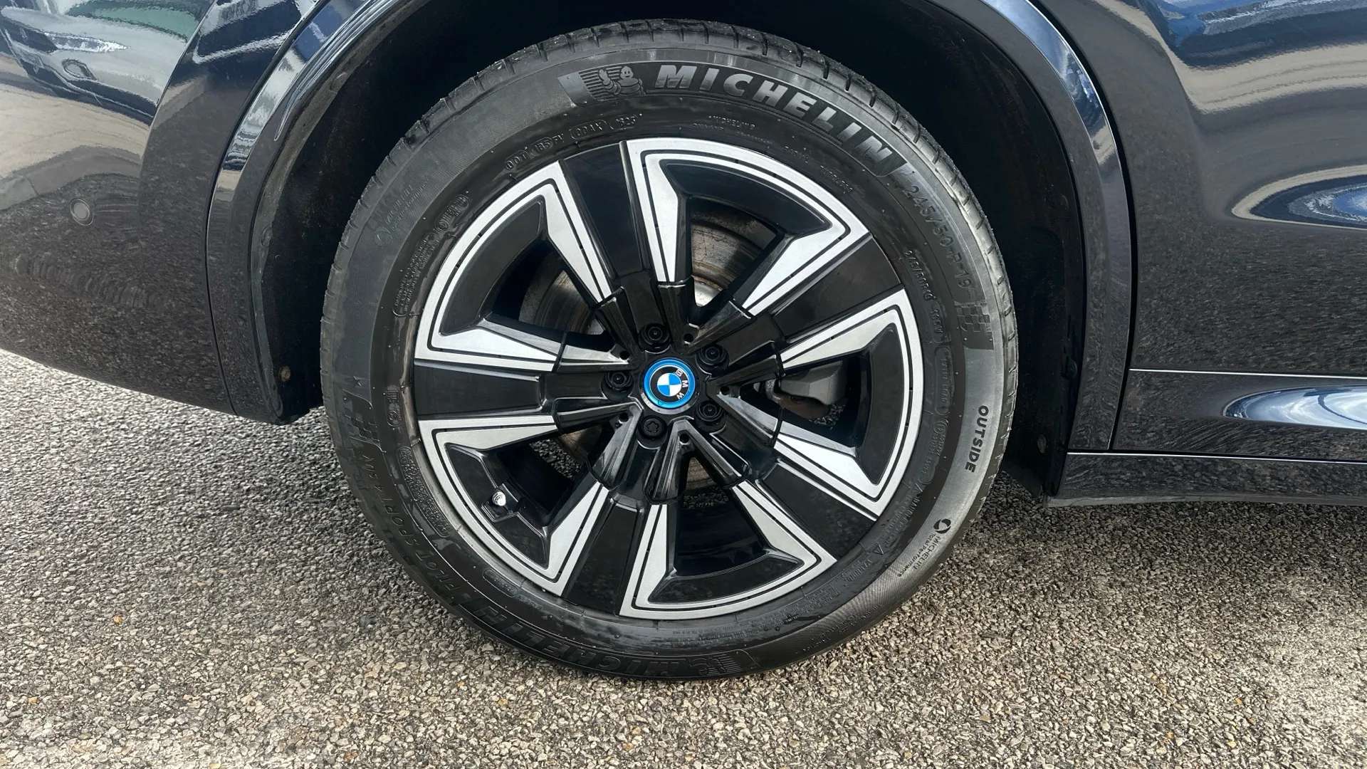 2023 BMW IX3 2023 BMW IX3