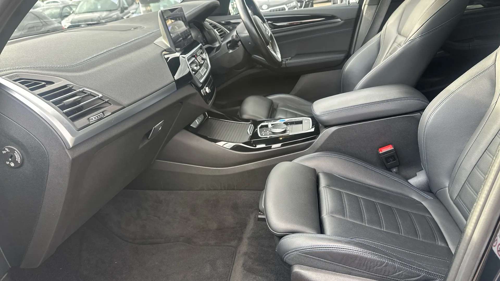 2023 BMW IX3 2023 BMW IX3