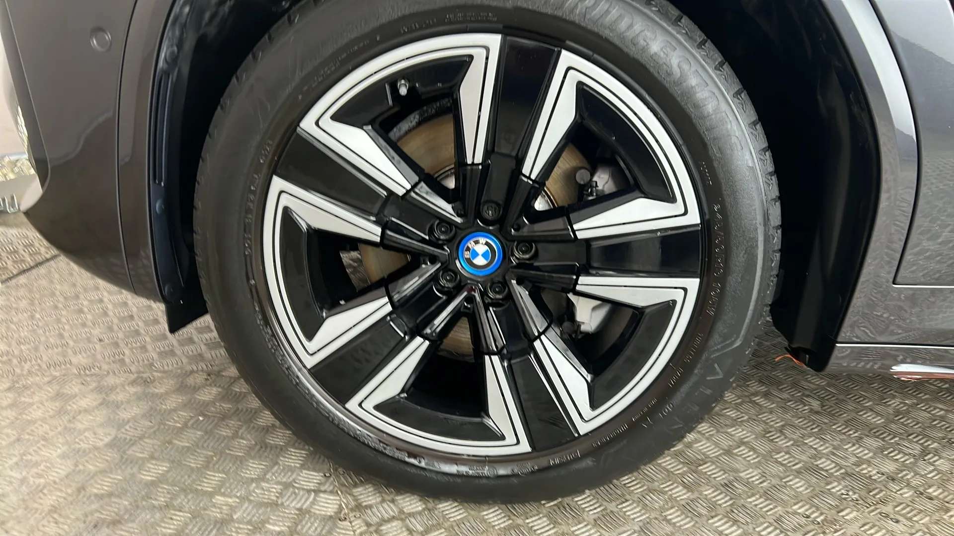 2023 BMW IX3 2023 BMW IX3