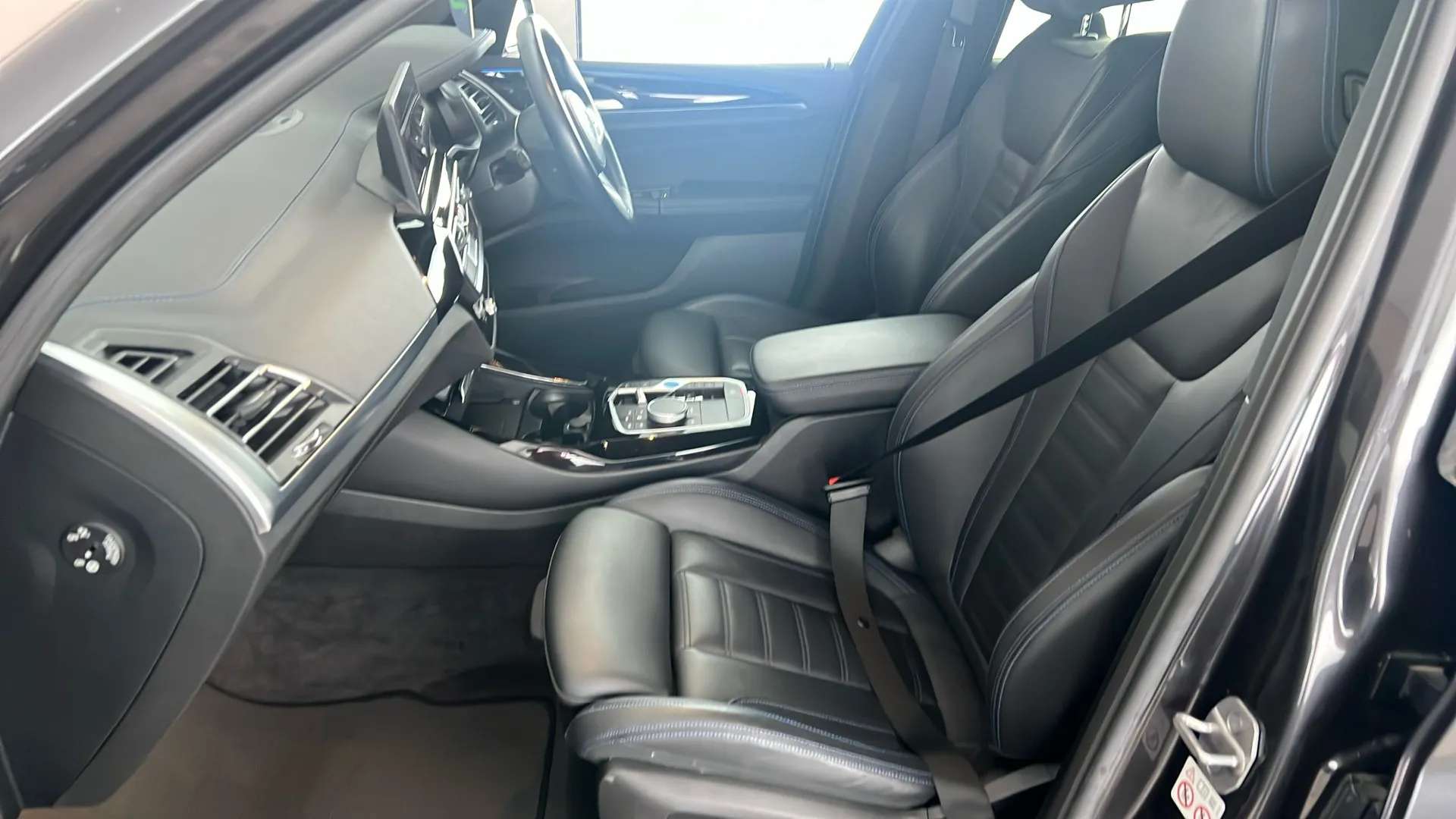 2023 BMW IX3 2023 BMW IX3