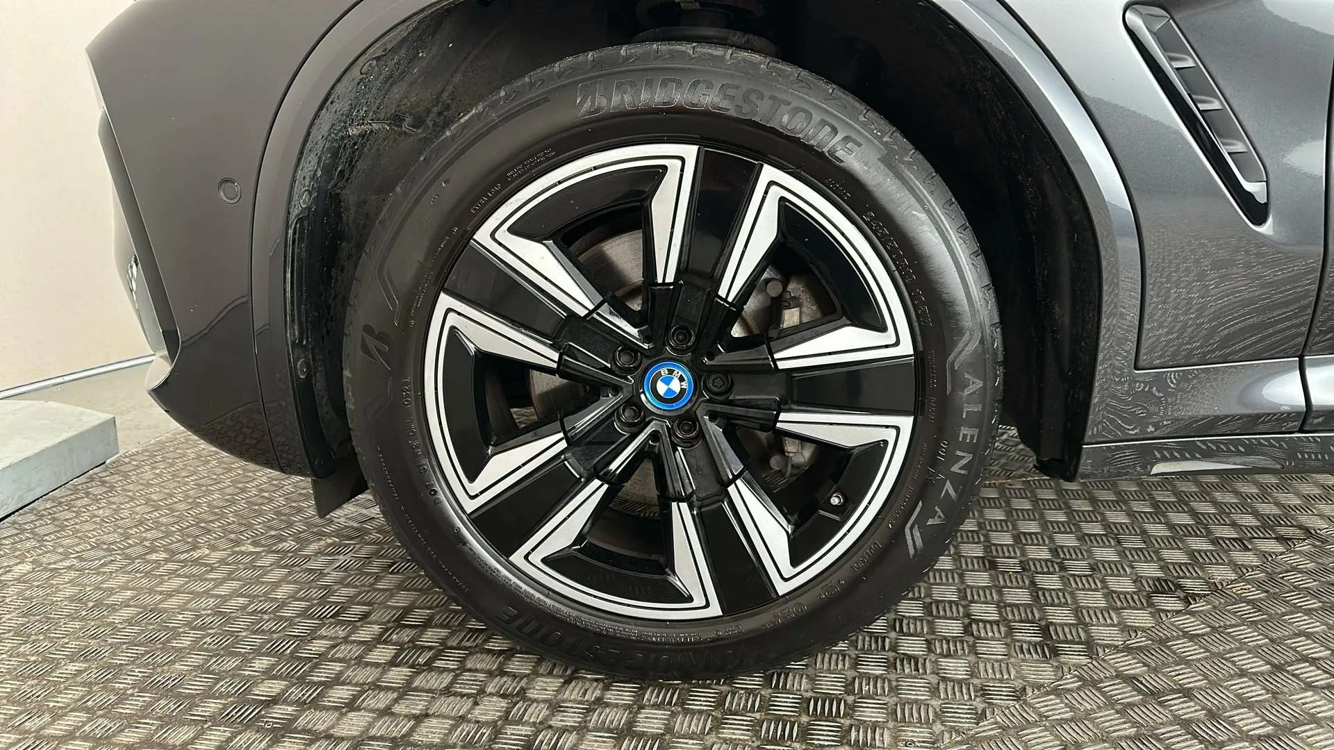 2023 BMW IX3 2023 BMW IX3
