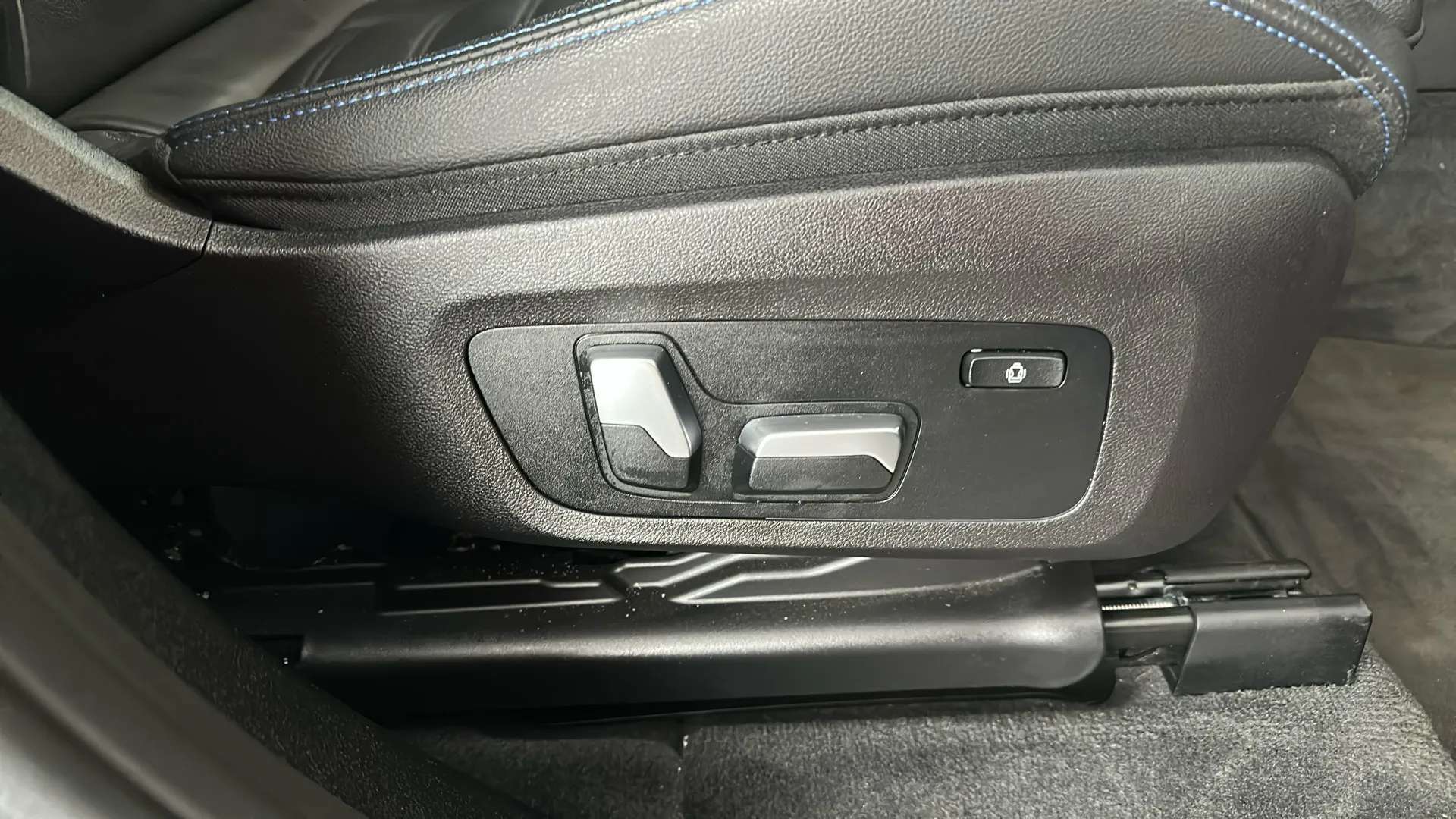 2023 BMW IX3 2023 BMW IX3