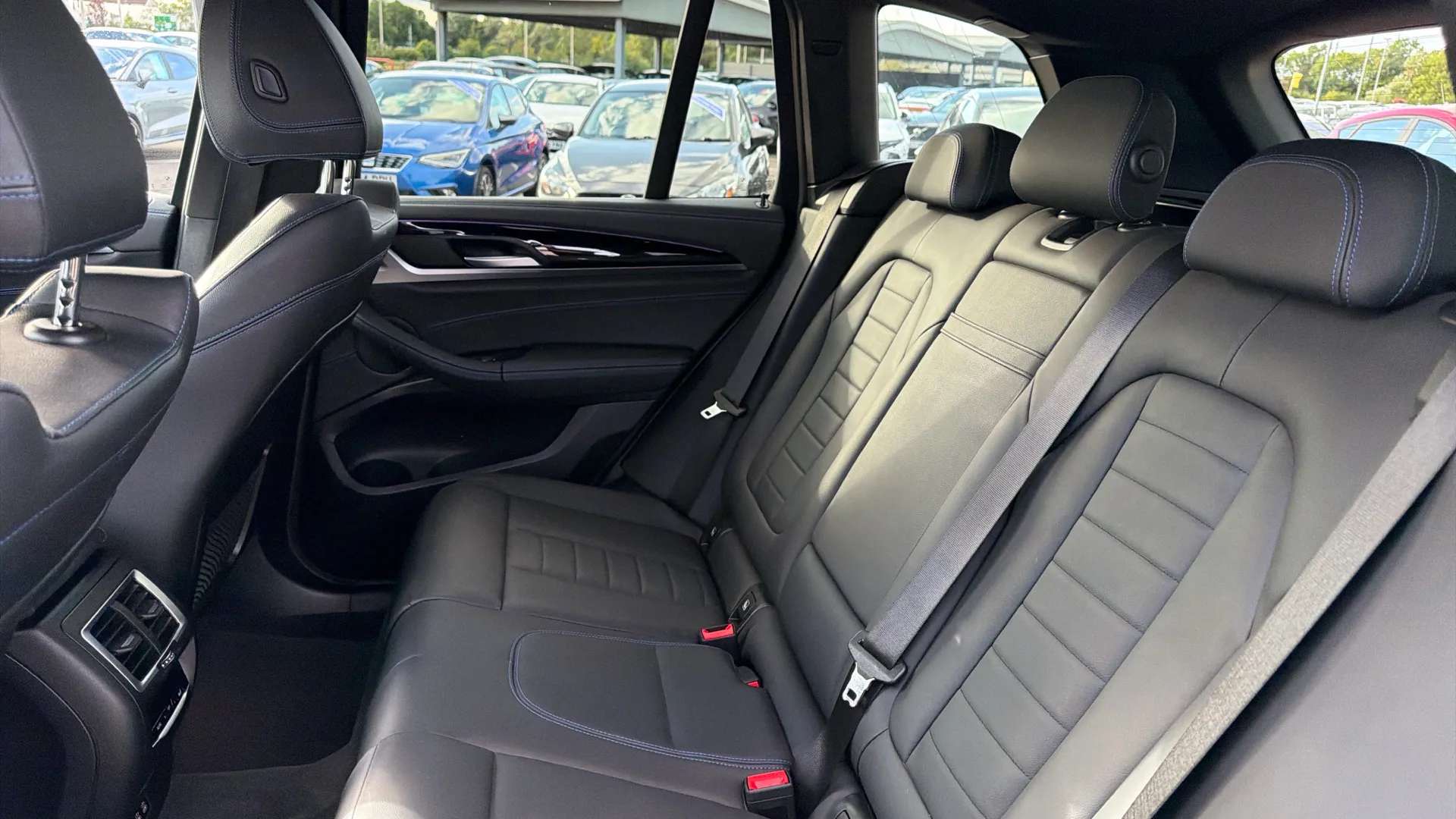 2023 BMW IX3 2023 BMW IX3