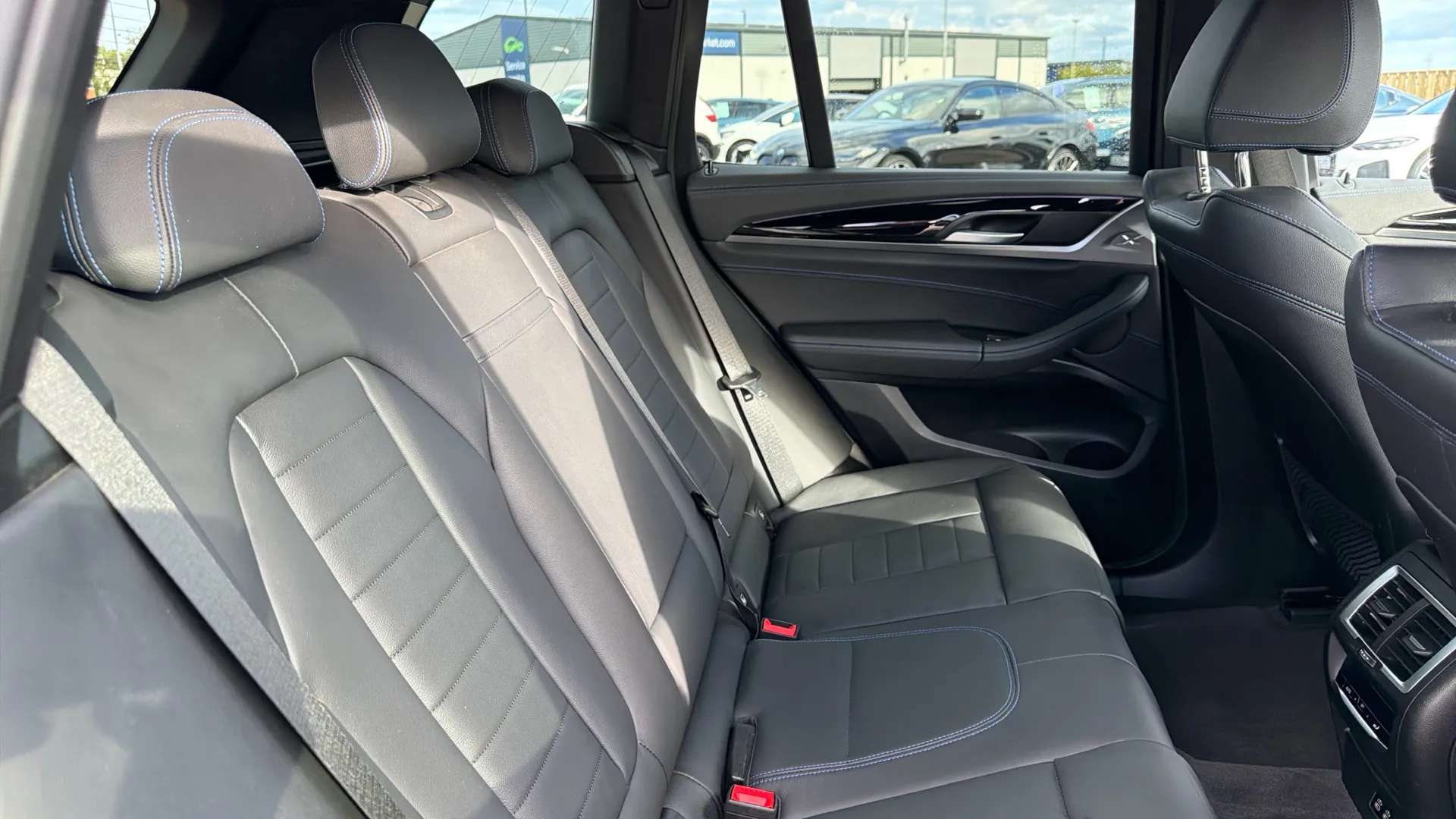 2023 BMW IX3 2023 BMW IX3