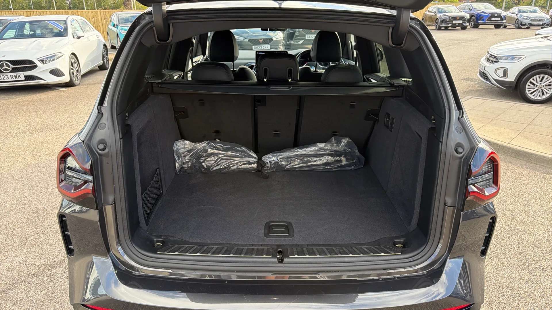 2023 BMW IX3 2023 BMW IX3