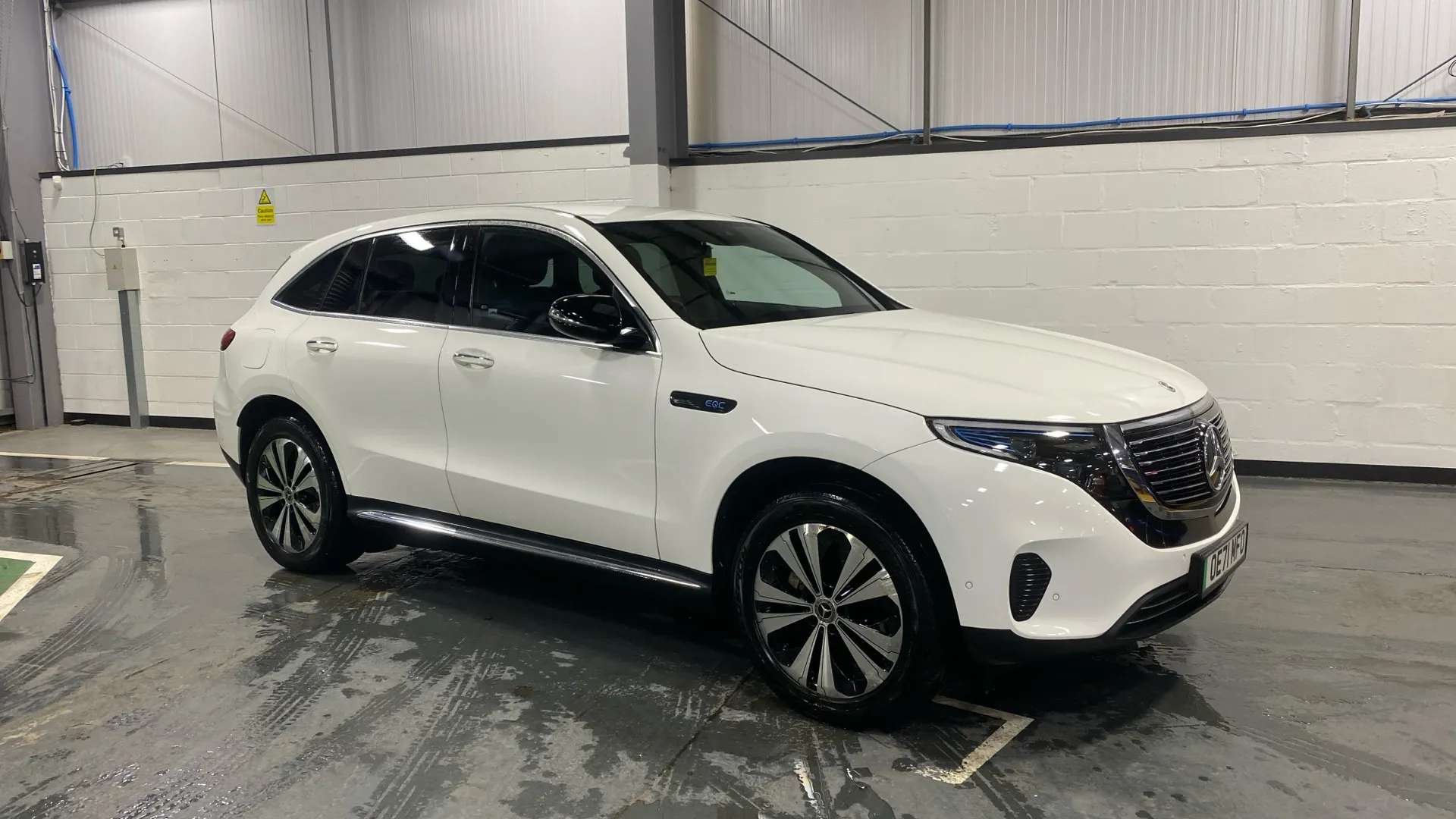 A 2022 MERCEDES-BENZ EQC EQC 400 300kW Sport 80kWh Auto A 2022 MERCEDES-BENZ EQC EQC 400 300kW Sport 80kWh Auto
