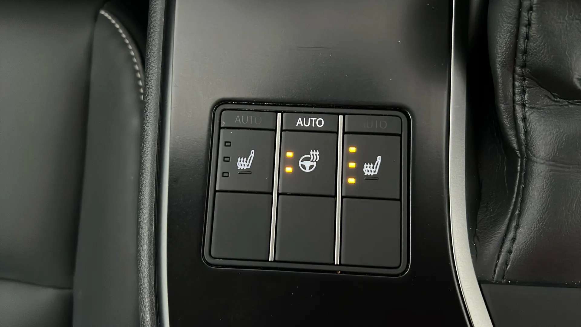 2022 LEXUS UX 2022 LEXUS UX