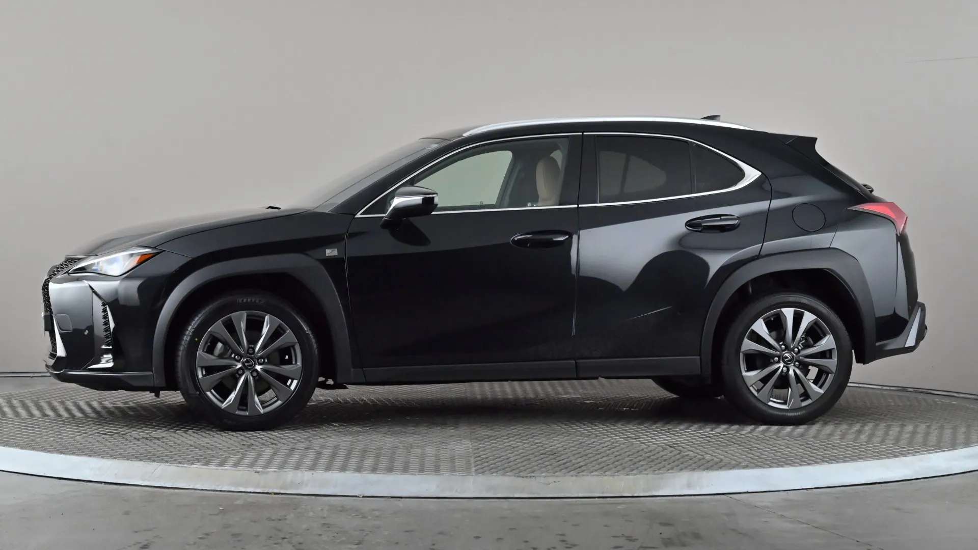 A 2023 LEXUS UX 250h 2.0 F-Sport Design CVT A 2023 LEXUS UX 250h 2.0 F-Sport Design CVT