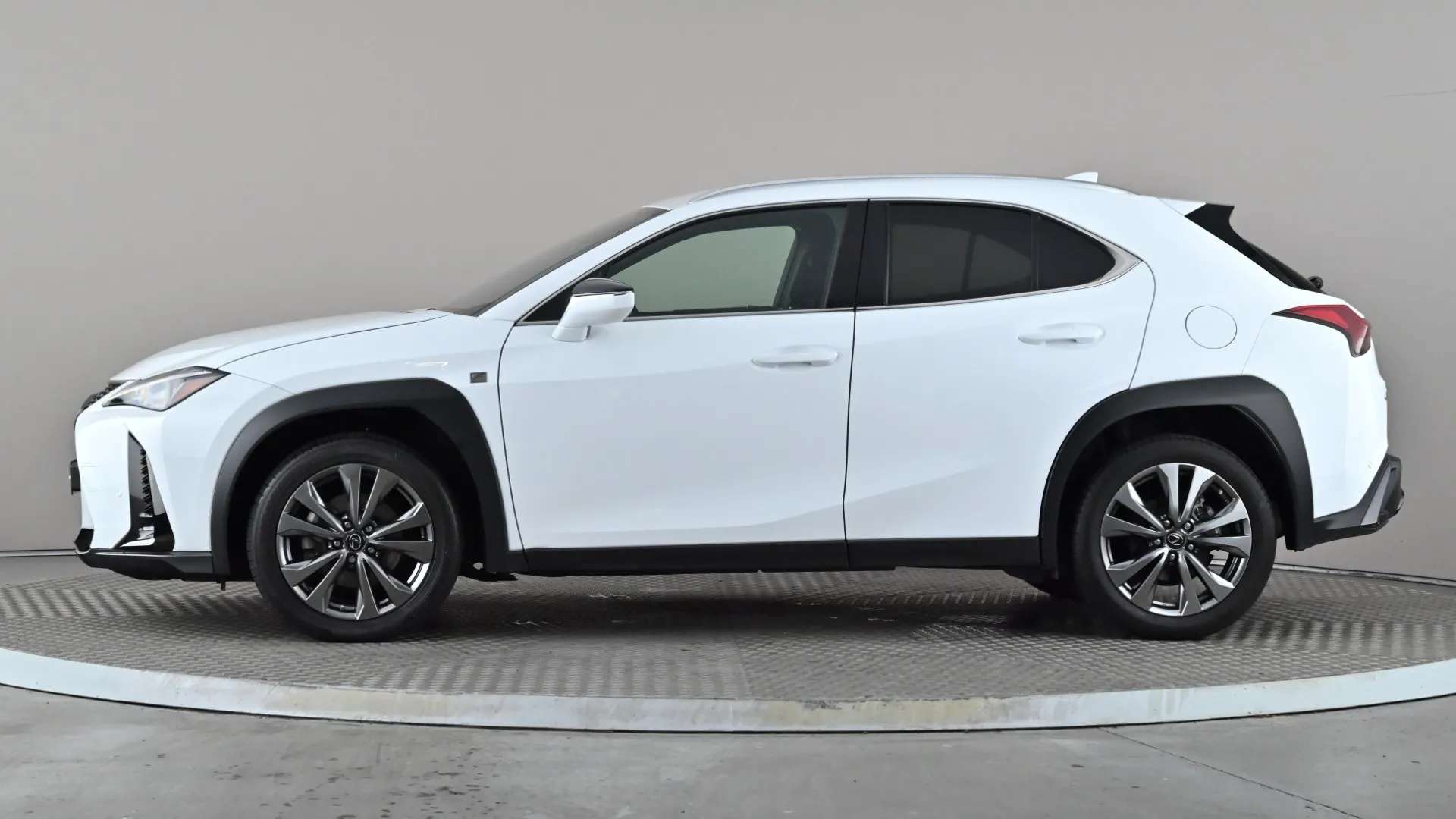 A 2023 LEXUS UX 250h 2.0 F-Sport Design CVT A 2023 LEXUS UX 250h 2.0 F-Sport Design CVT