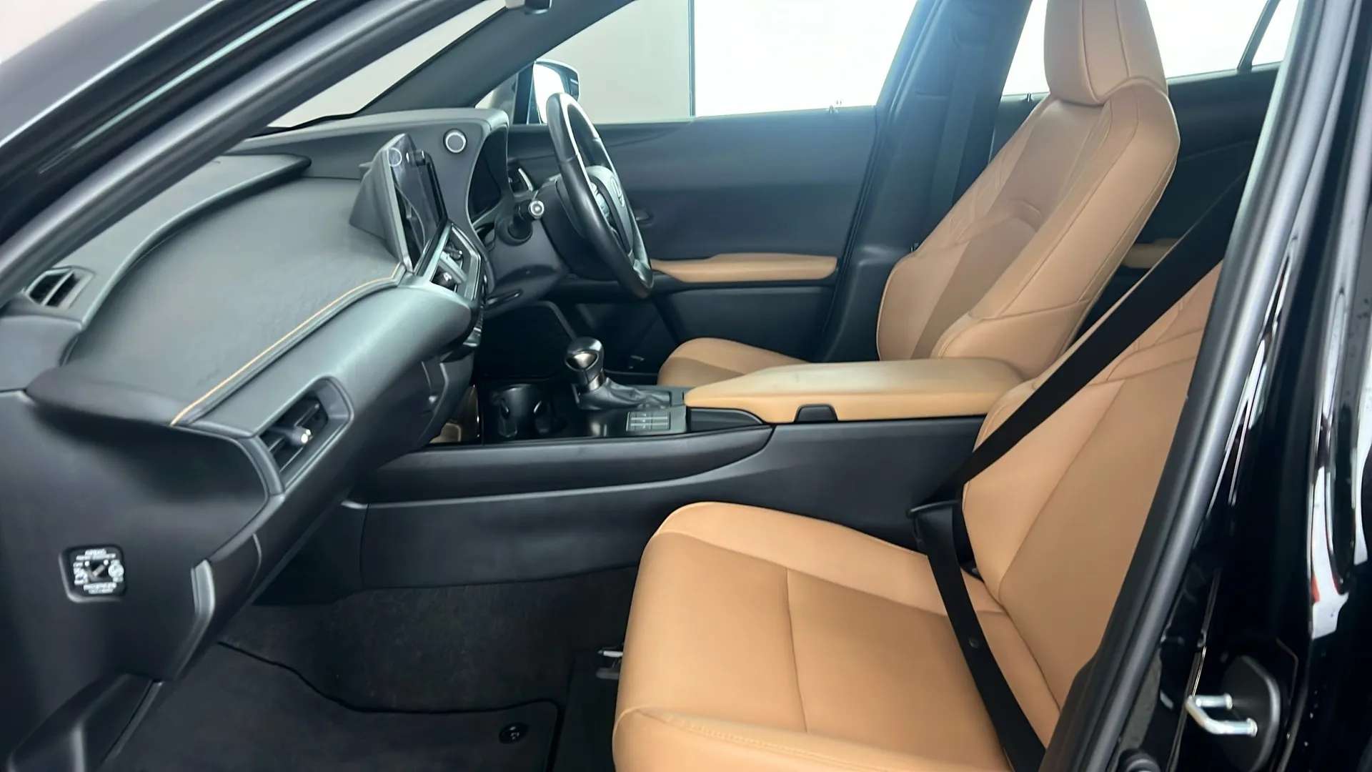 2023 LEXUS UX 2023 LEXUS UX