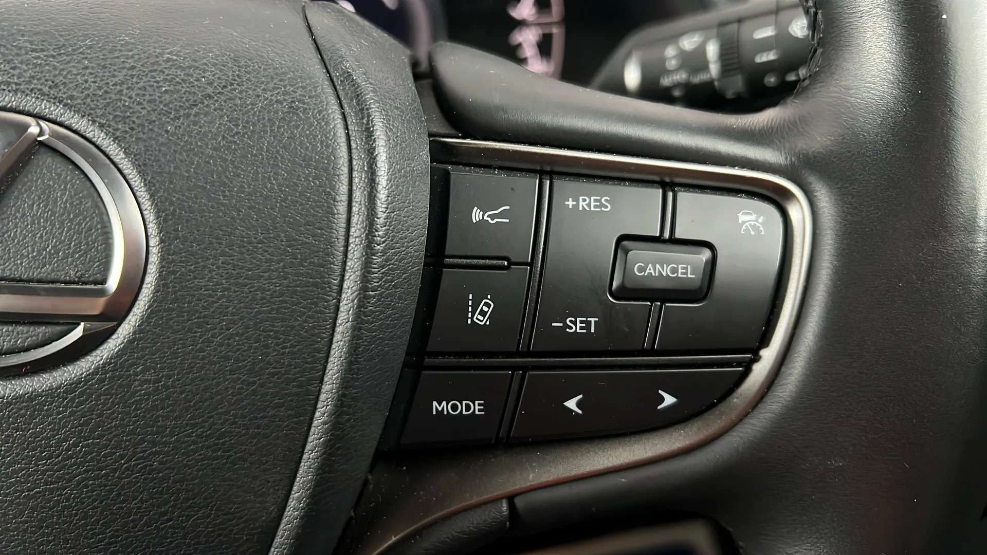 2023 LEXUS UX 2023 LEXUS UX