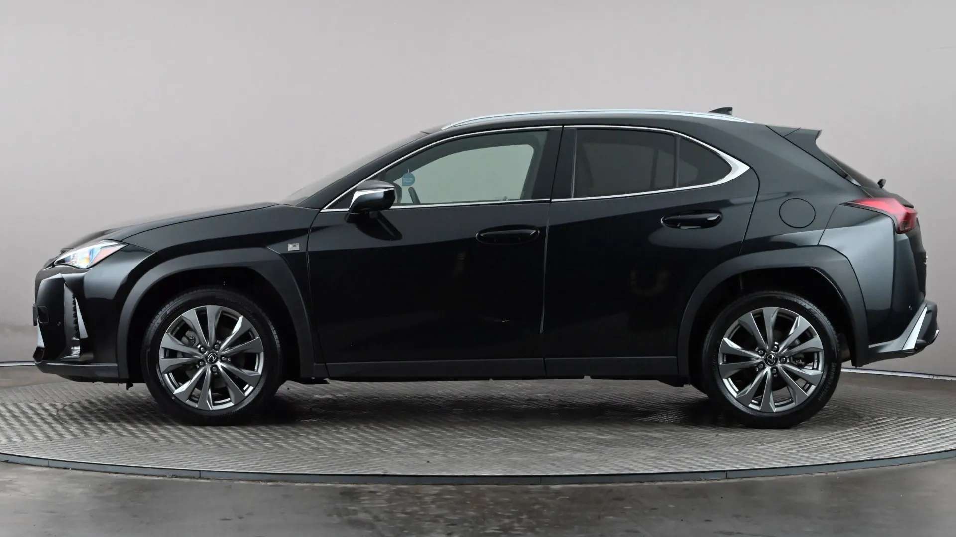 A 2023 LEXUS UX 250h 2.0 F-Sport Design CVT A 2023 LEXUS UX 250h 2.0 F-Sport Design CVT