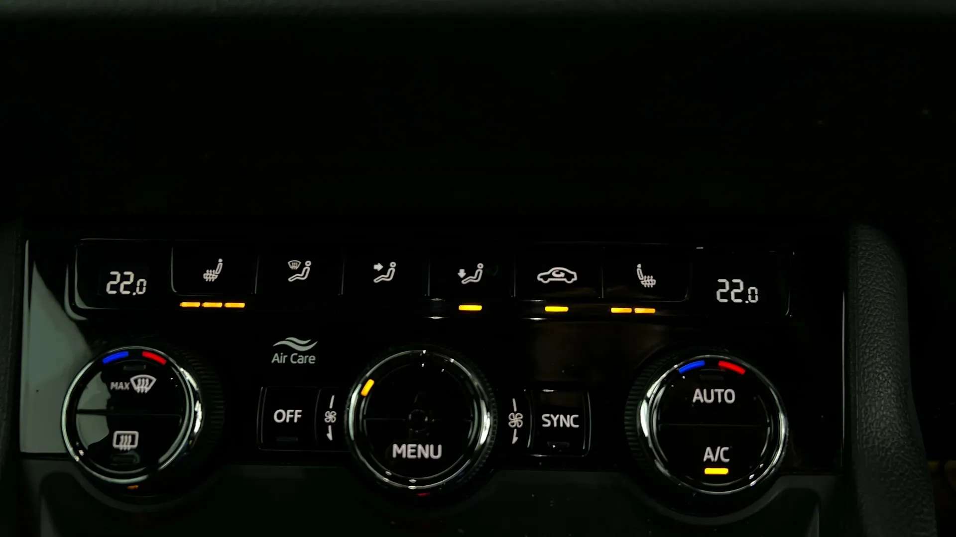 2020 SKODA KAROQ 2020 SKODA KAROQ