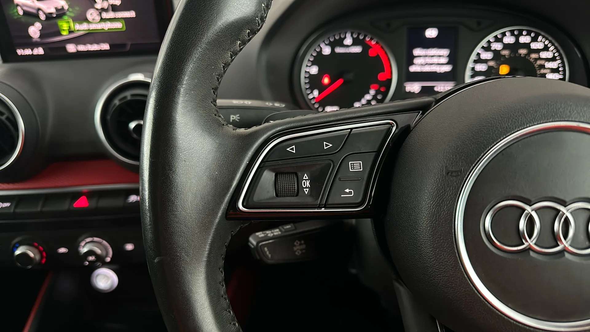 2018 AUDI Q2 2018 AUDI Q2