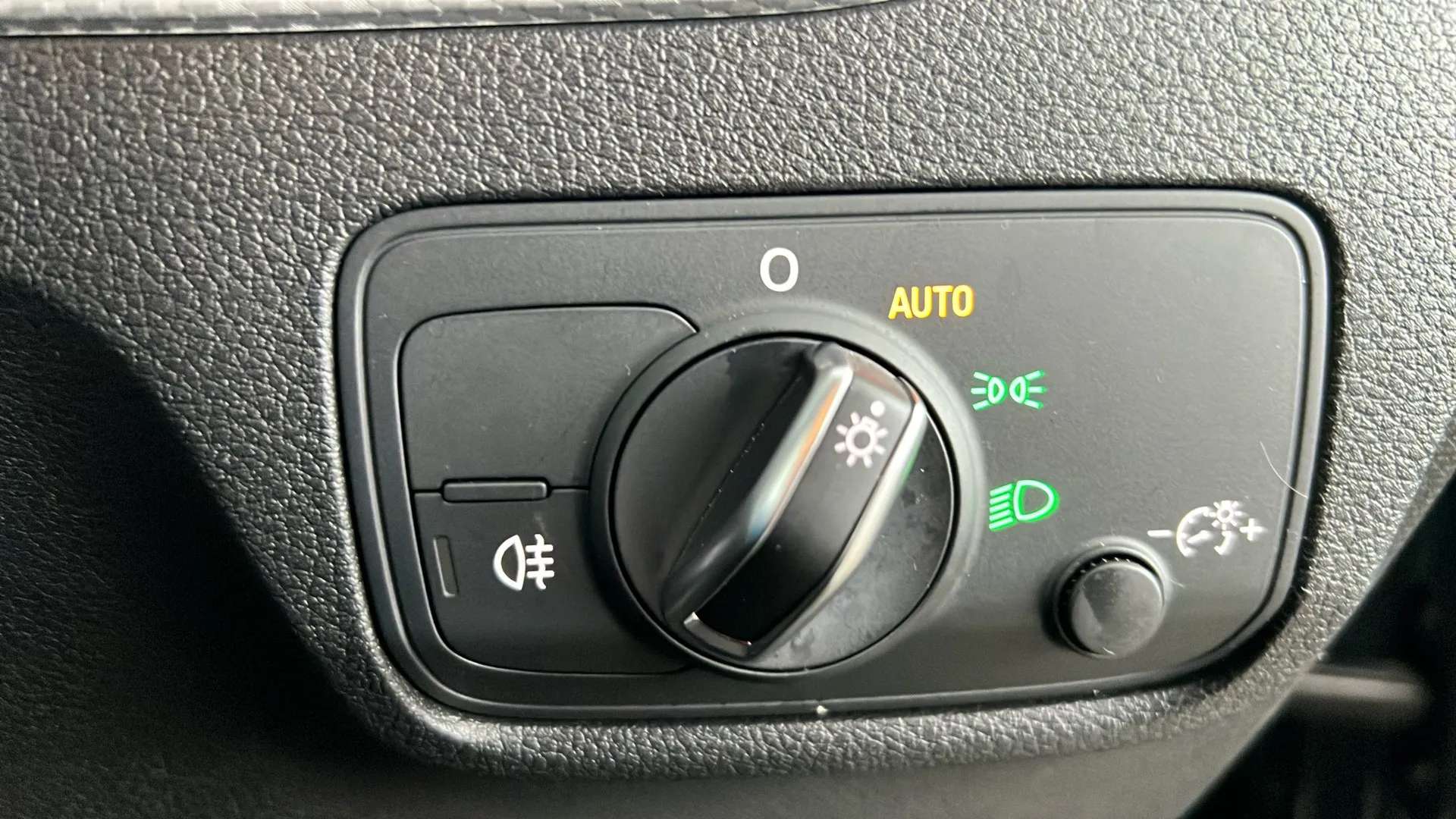 2024 AUDI Q2 2024 AUDI Q2