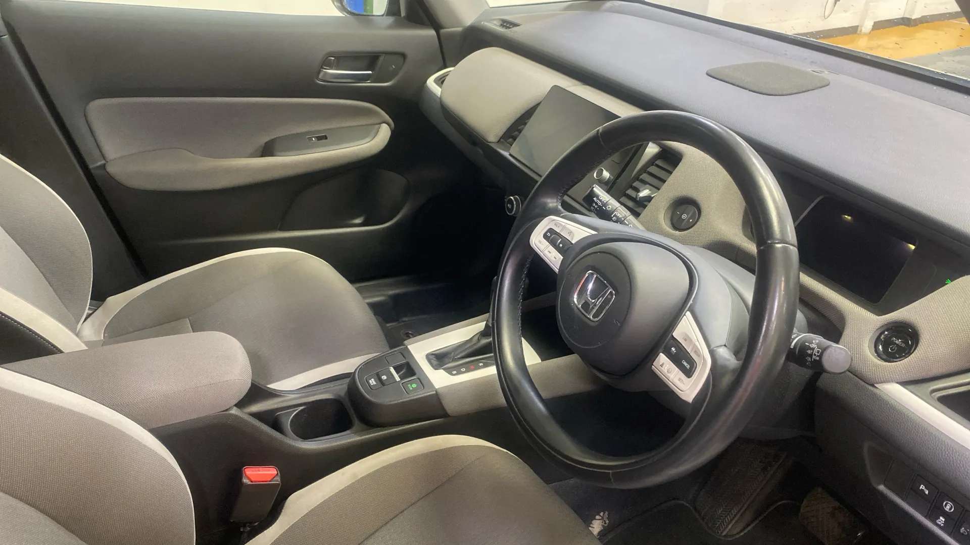 A 2021 HONDA JAZZ 1.5 i-MMD Hybrid Crosstar EX eCVT A 2021 HONDA JAZZ 1.5 i-MMD Hybrid Crosstar EX eCVT